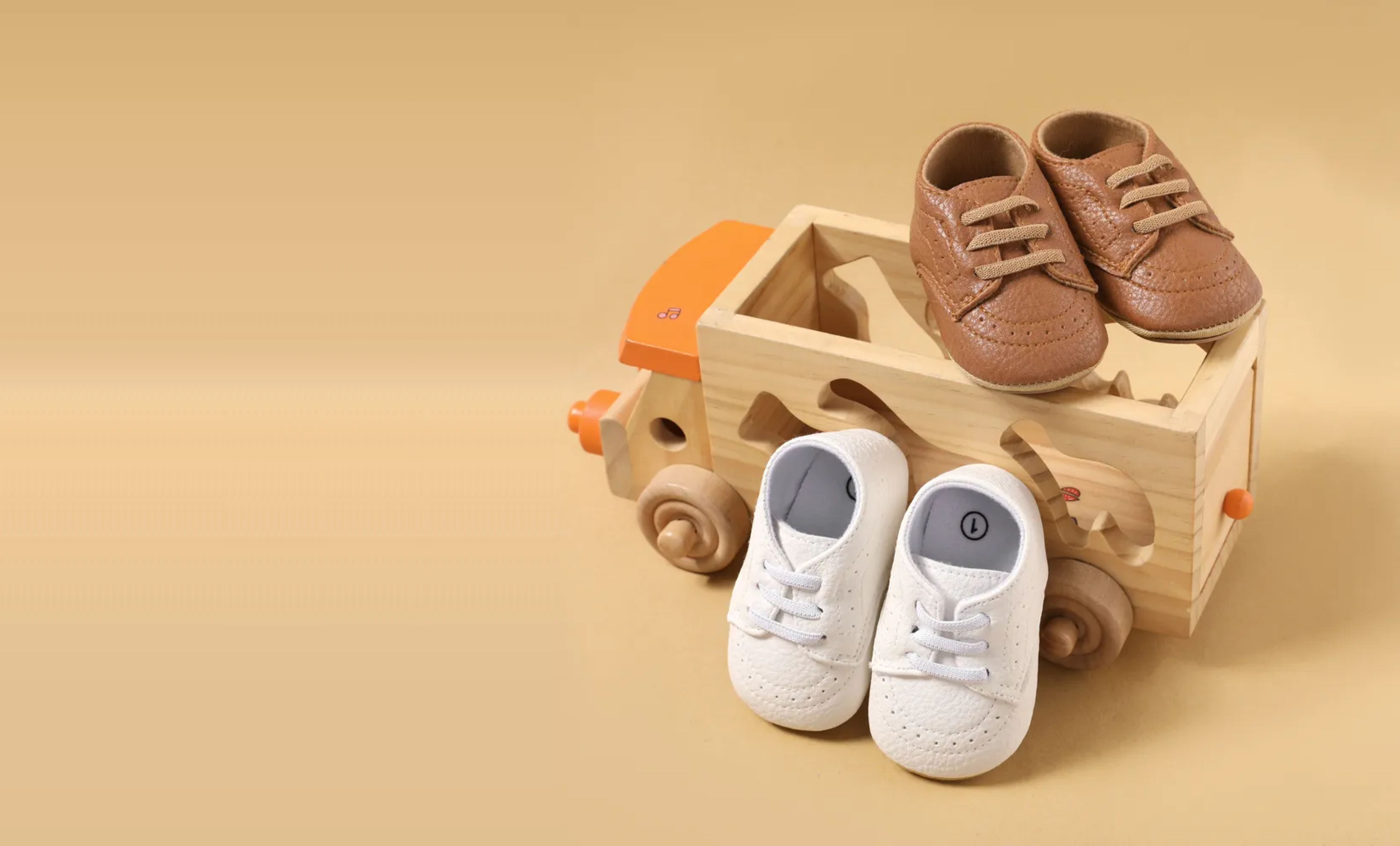 6 Must-Have Baby Girl Shoes for Her First Steps - 1