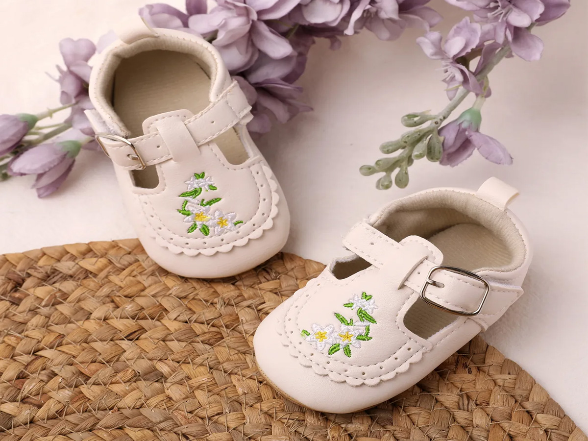 Picking the Best Toddler and Baby Walking Shoes - 1