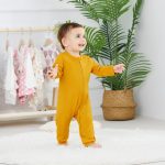 gender neutral baby clothes