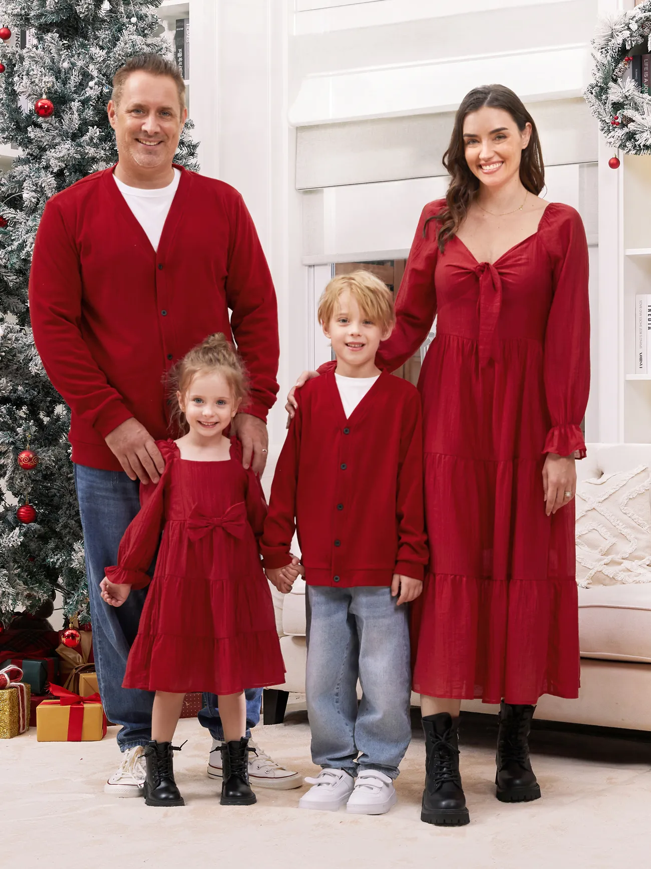 What To Wear For A Family Christmas Picture? - 5