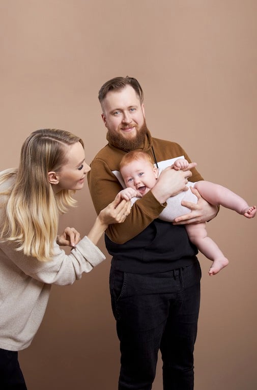 Married Couple's Photoshoot with the Baby