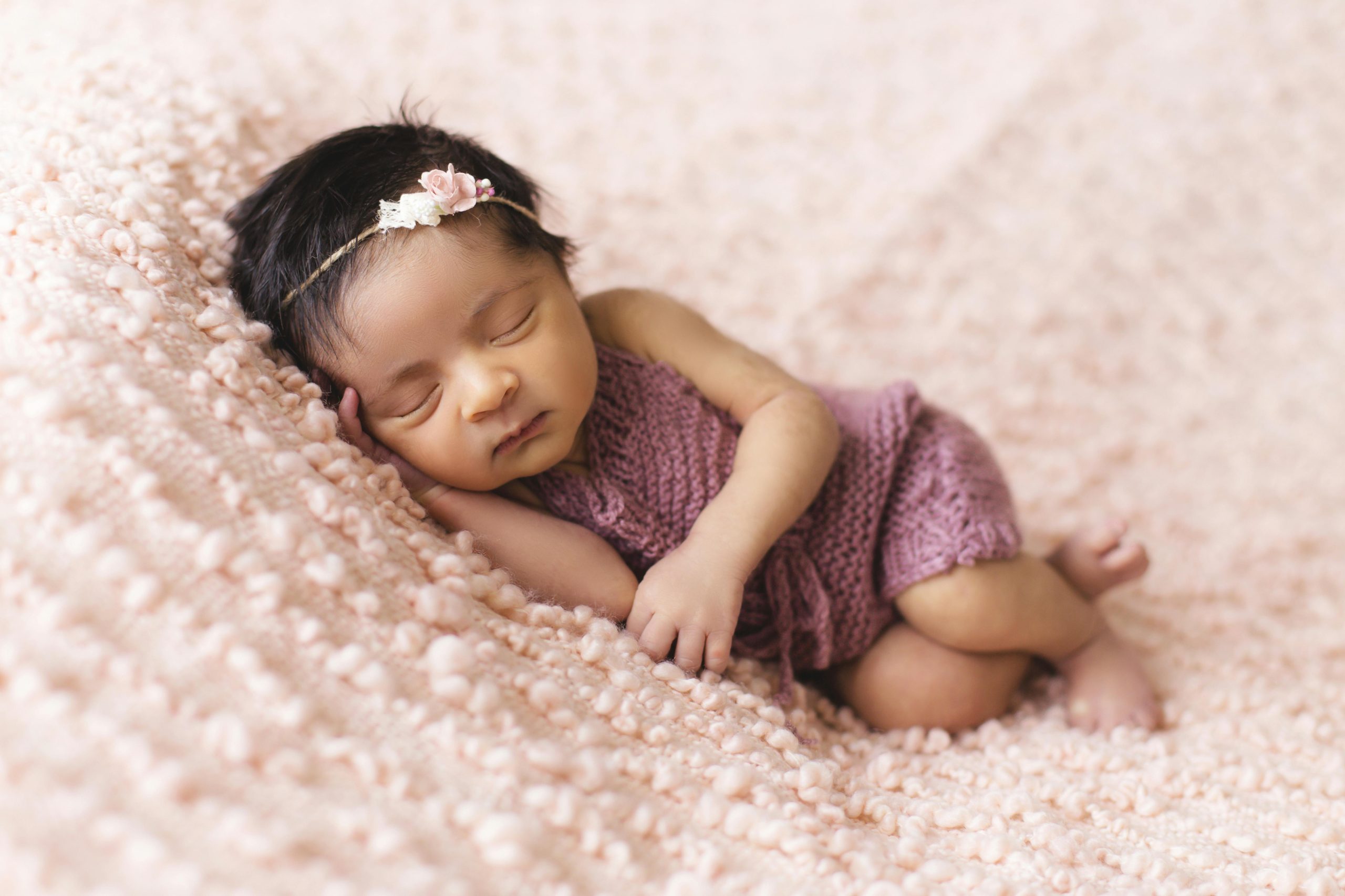 What Should a Baby Wear While Sleeping?